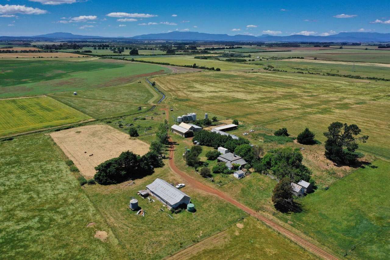 705 Maitland Lane, Cressy Sold by Farmbuy.com - image 2