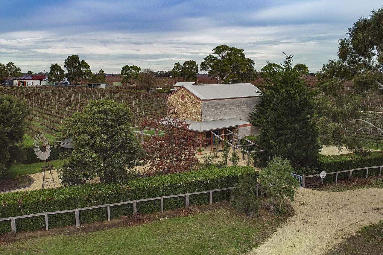 ***UNDER OFFER*** 11 Maaoupe Road, Coonawarra Sold by Farmbuy.com - image 4