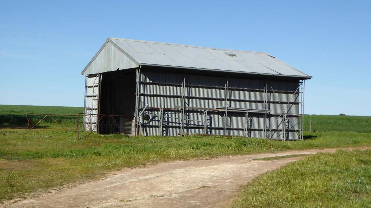 ***Under Offer***829 Red Bluff Road, Bordertown Sold by Farmbuy.com - image 35
