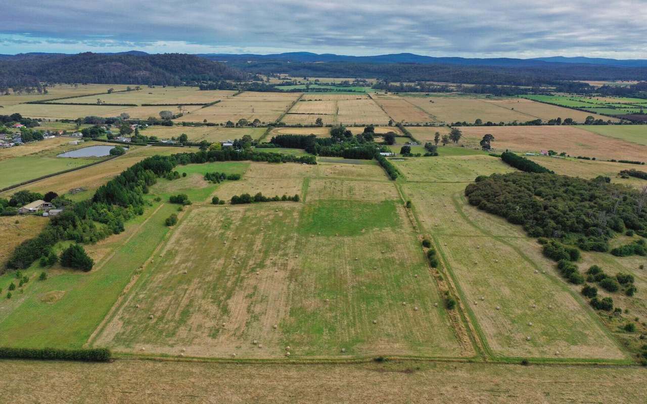3885 Meander Valley Road, Exton Sold by Farmbuy.com - image 2