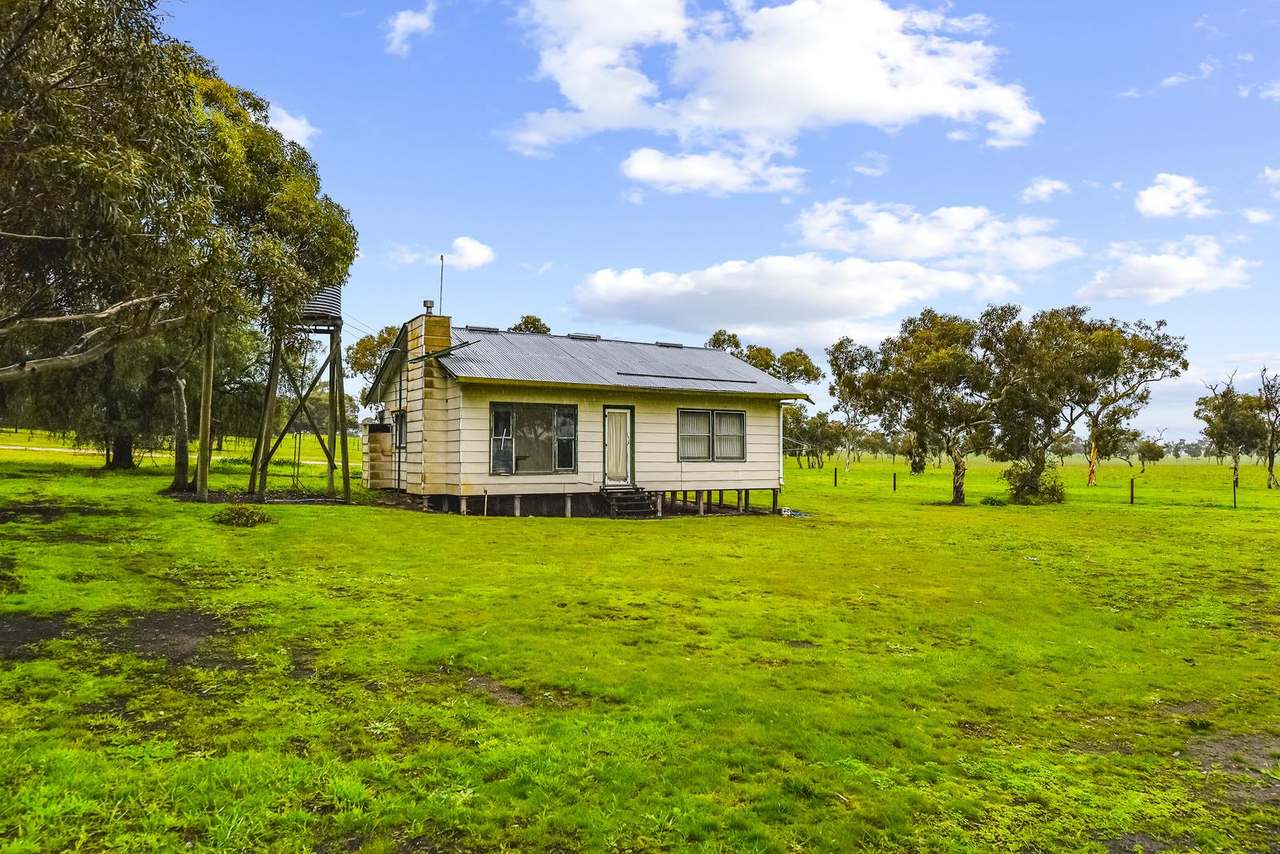 "Goonamurra"2606 Riddoch Highway,  Willalooka For Sale by Farmbuy.com - image 60