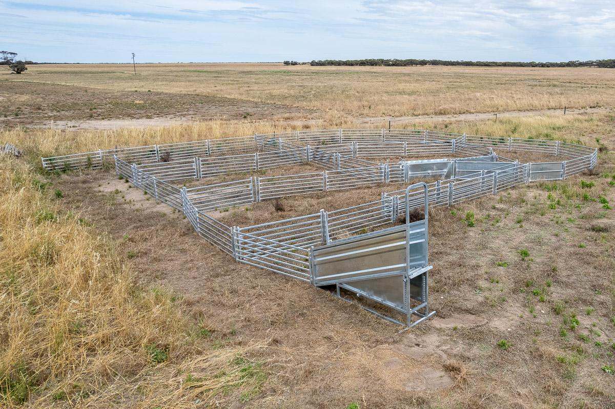 2372 Kulkawurra Road, Sherlock For Sale by Farmbuy.com - image 16