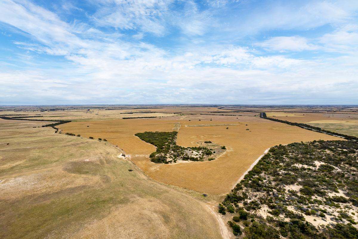 2372 Kulkawurra Road, Sherlock For Sale by Farmbuy.com - image 9