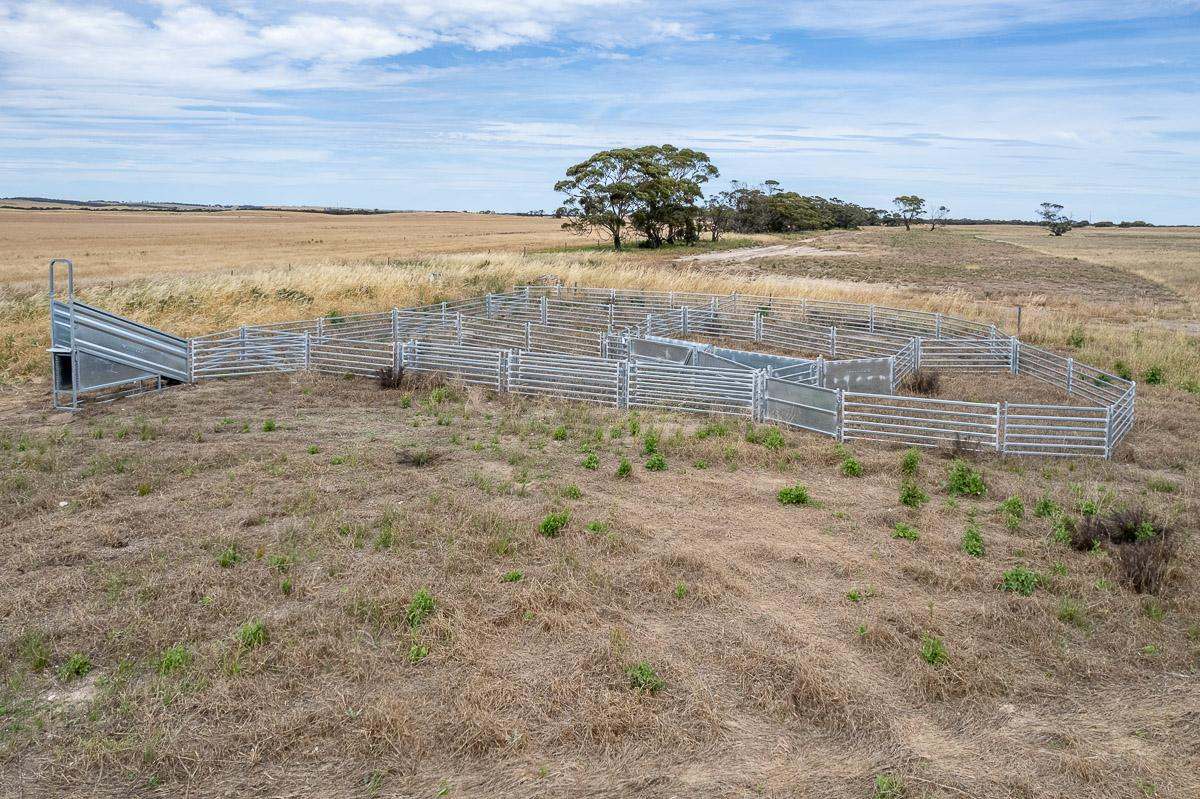 2372 Kulkawurra Road, Sherlock For Sale by Farmbuy.com - image 17