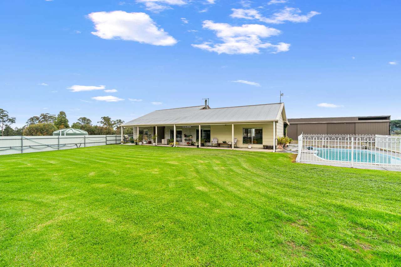 35 Old Walhalla Road, Toongabbie For Sale by Farmbuy.com - image 2