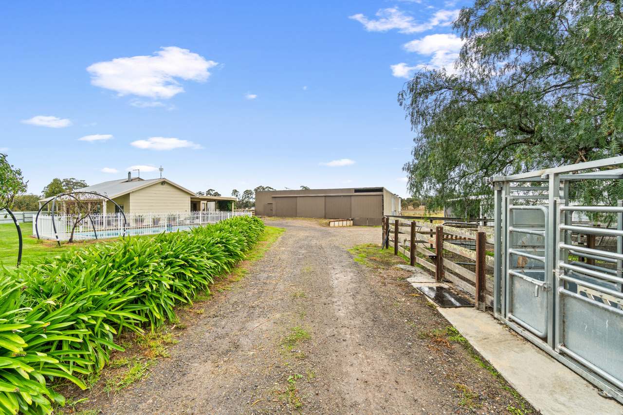 35 Old Walhalla Road, Toongabbie For Sale by Farmbuy.com - image 13