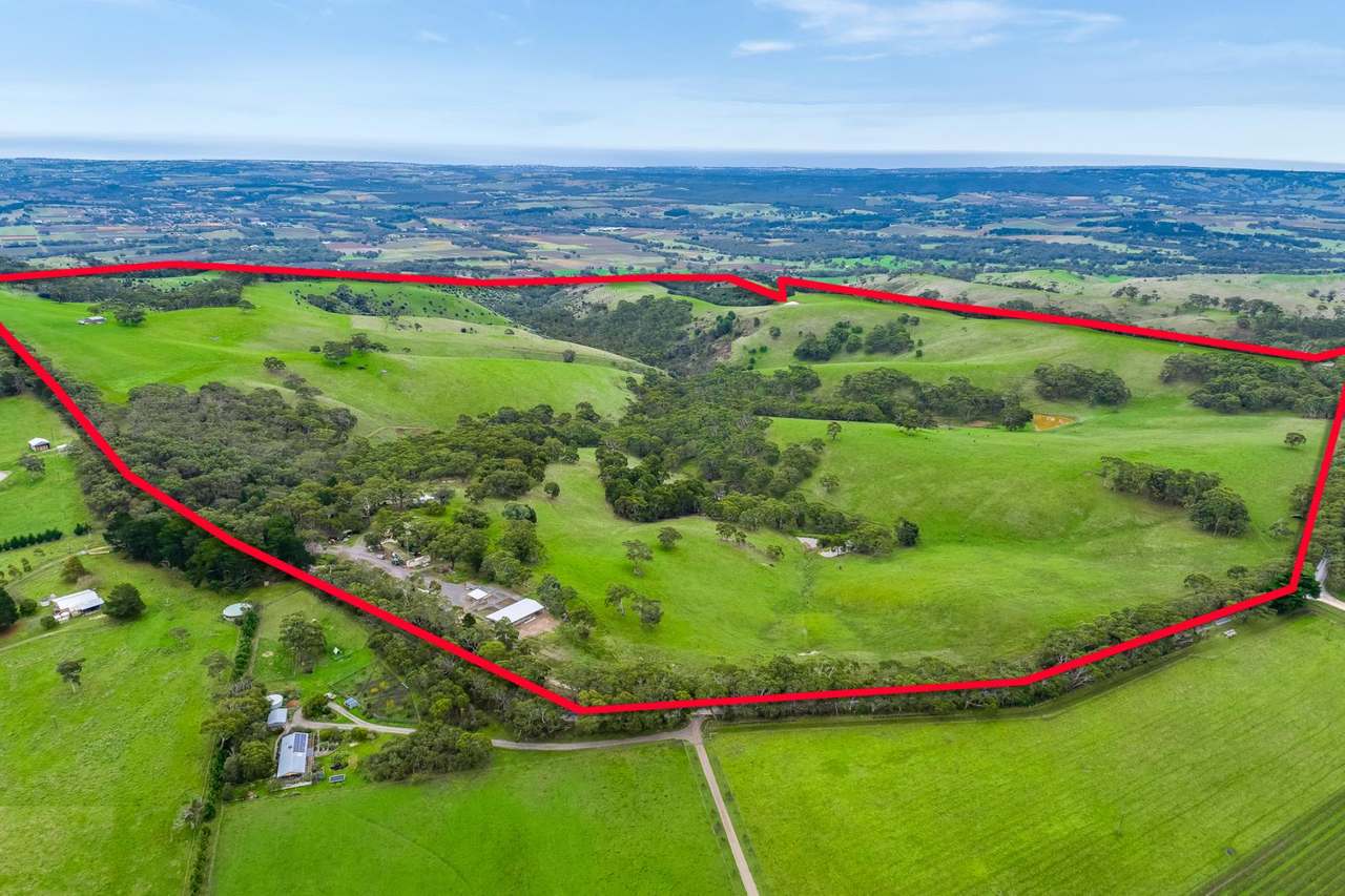 1205 Range Road, Mclaren Flat For Sale by Farmbuy.com - image 2