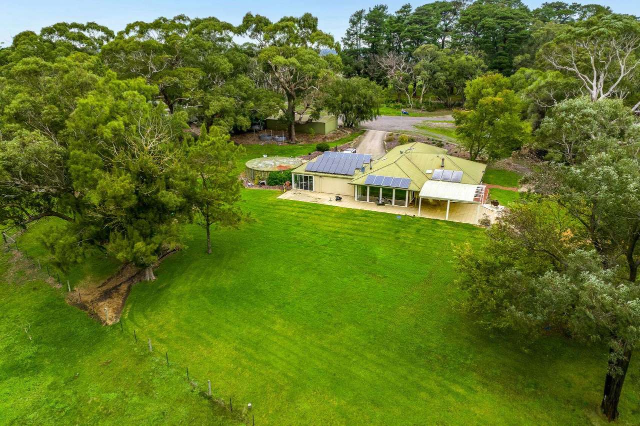 1205 Range Road, Mclaren Flat For Sale by Farmbuy.com - image 3