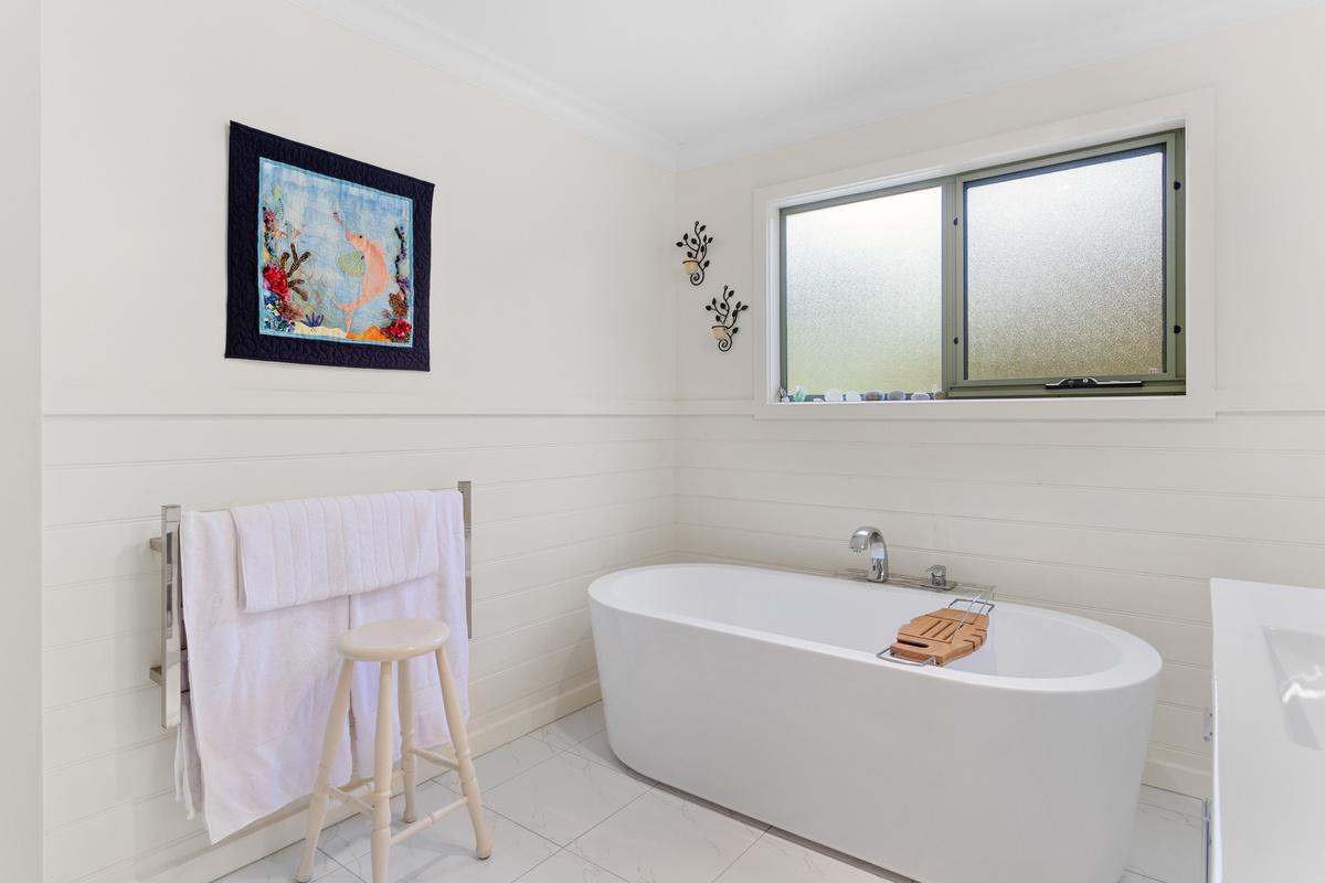 4 Paraweena Road, Alonnah, Bruny Island For Sale by Farmbuy.com - image 20