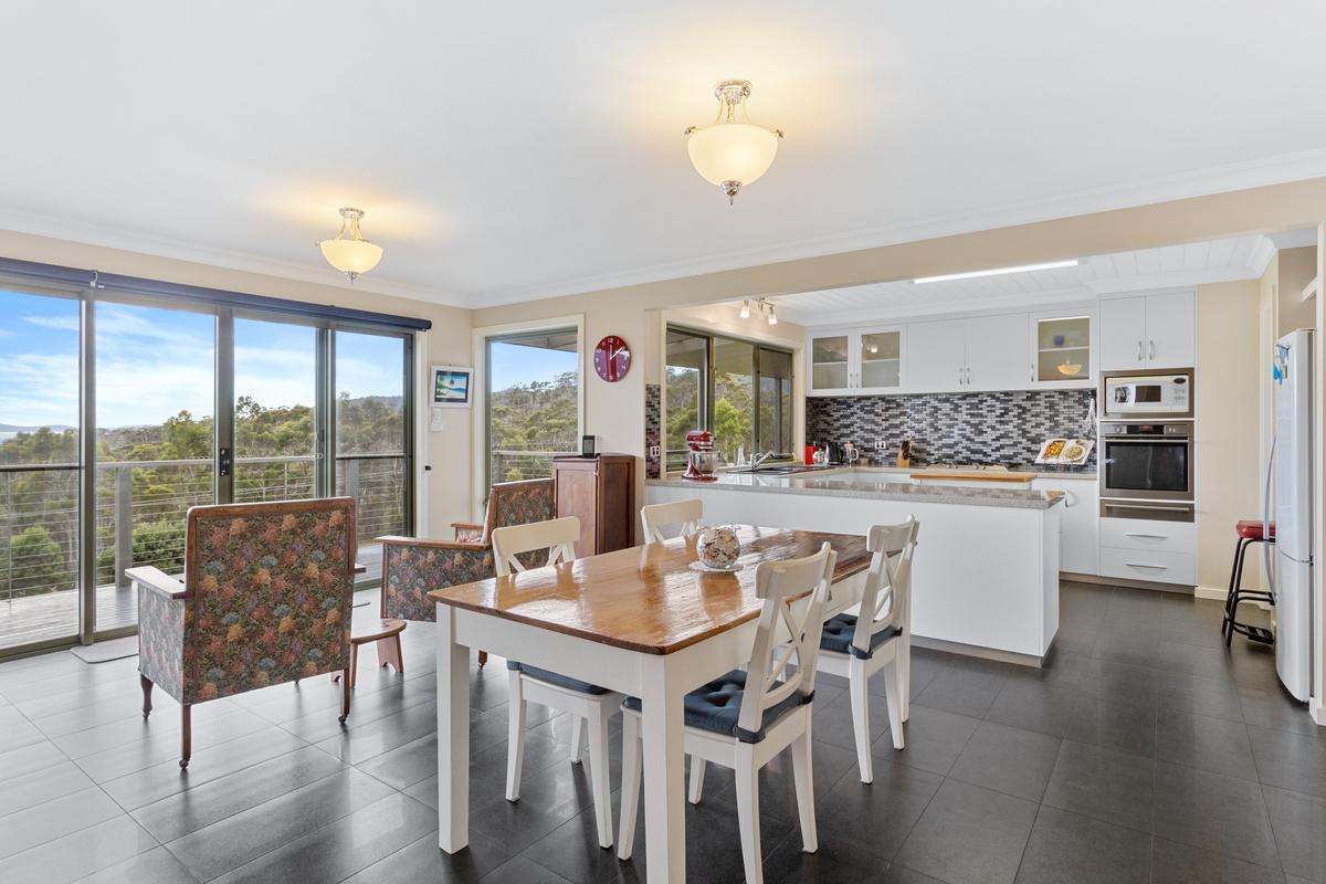 4 Paraweena Road, Alonnah, Bruny Island For Sale by Farmbuy.com - image 14