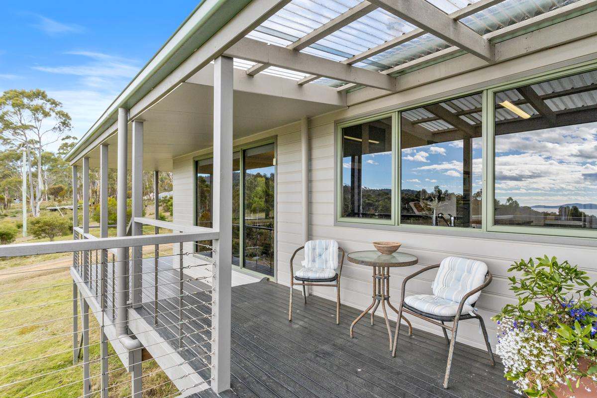 4 Paraweena Road, Alonnah, Bruny Island For Sale by Farmbuy.com - image 9