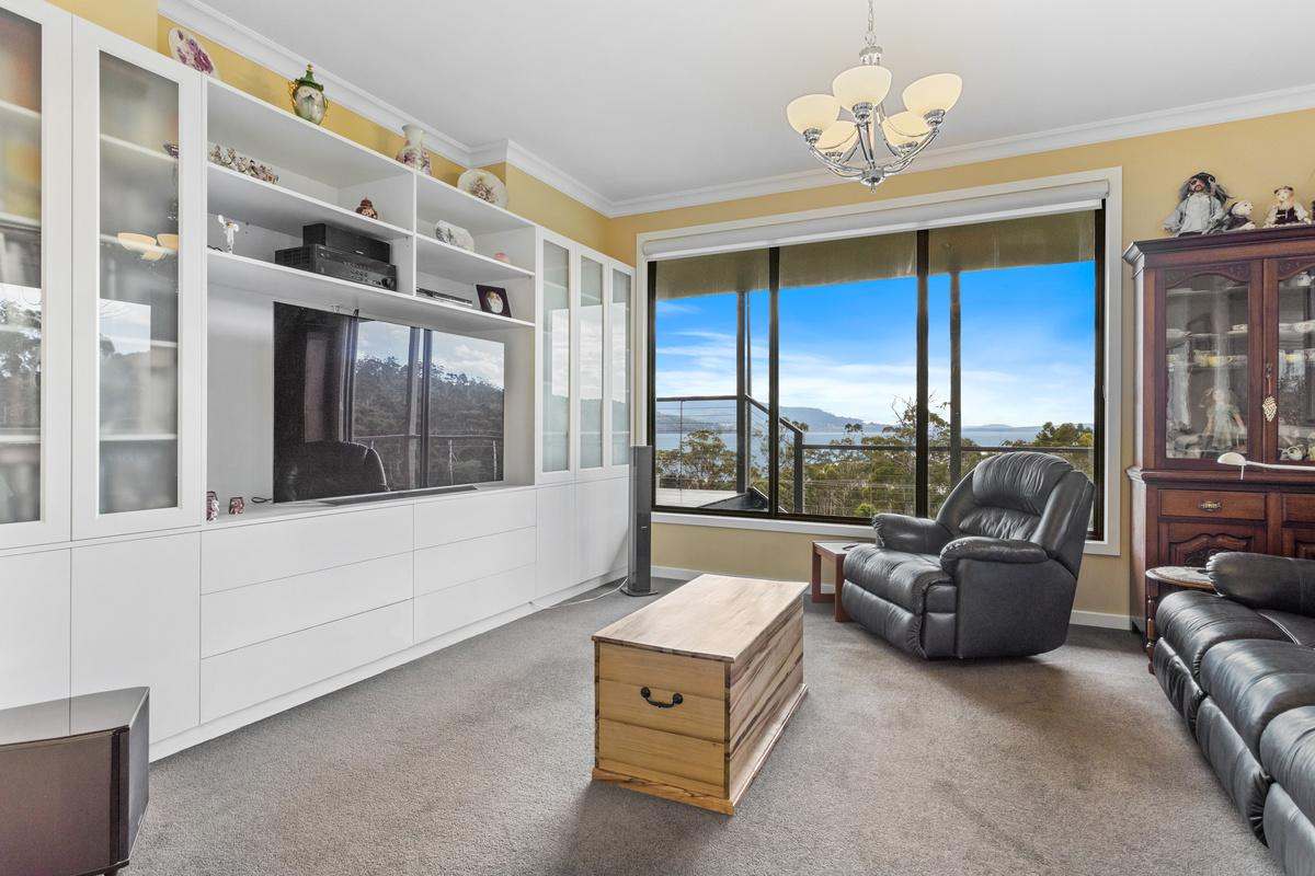 4 Paraweena Road, Alonnah, Bruny Island For Sale by Farmbuy.com - image 16