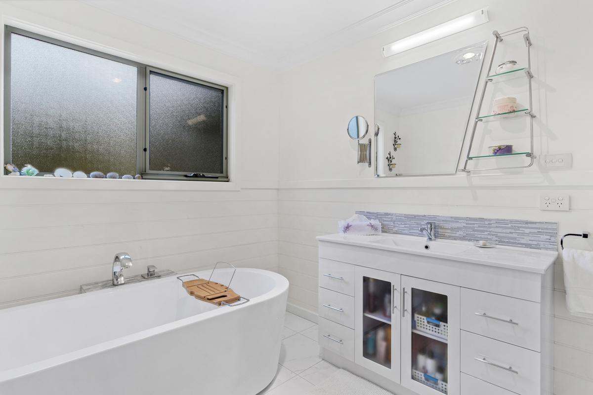 4 Paraweena Road, Alonnah, Bruny Island For Sale by Farmbuy.com - image 21