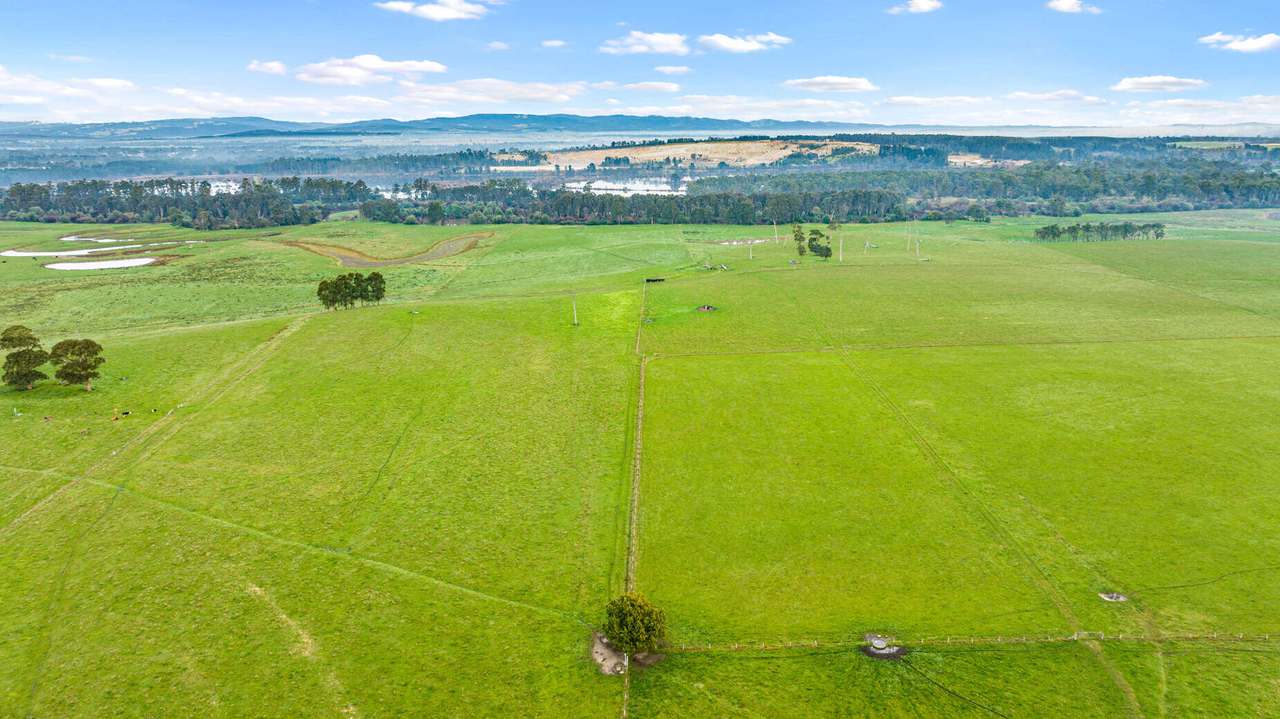 67 Archbolds Lane , Tyers For Sale by Farmbuy.com - image 6