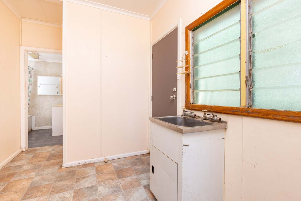 72 First Street , Yelta  For Sale by Farmbuy.com - image 16