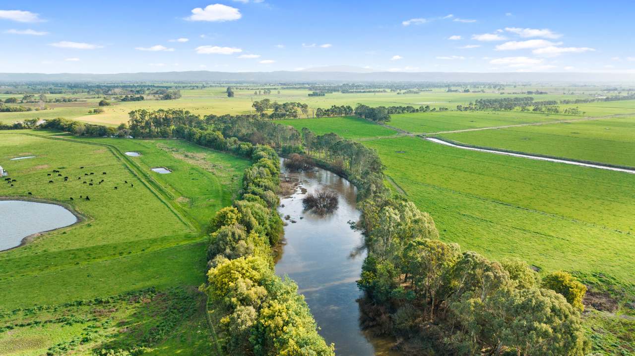 745 Lower Cairnbrook Road, Glengarry Sold by Farmbuy.com - image 4