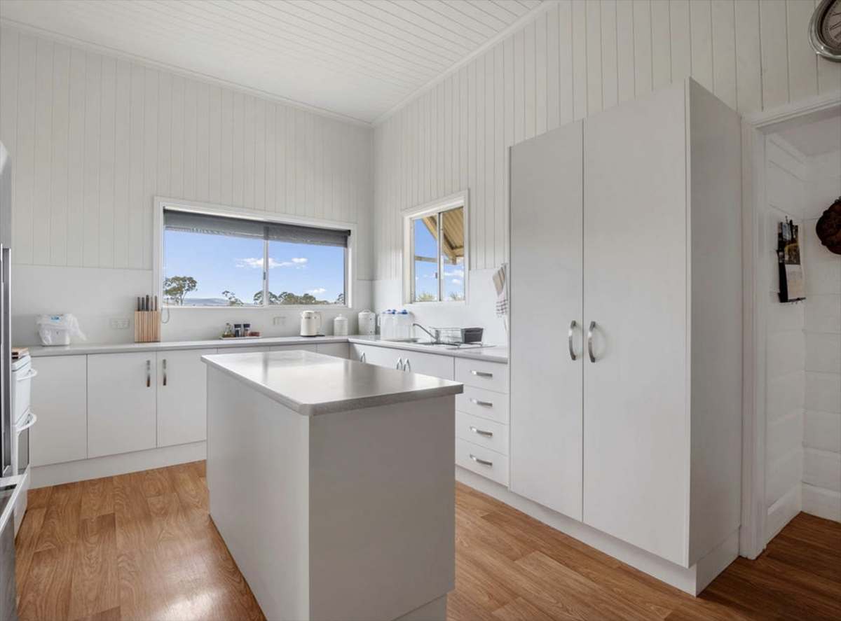 121 Glengallan Road, Deuchar For Sale by Farmbuy.com - image 12