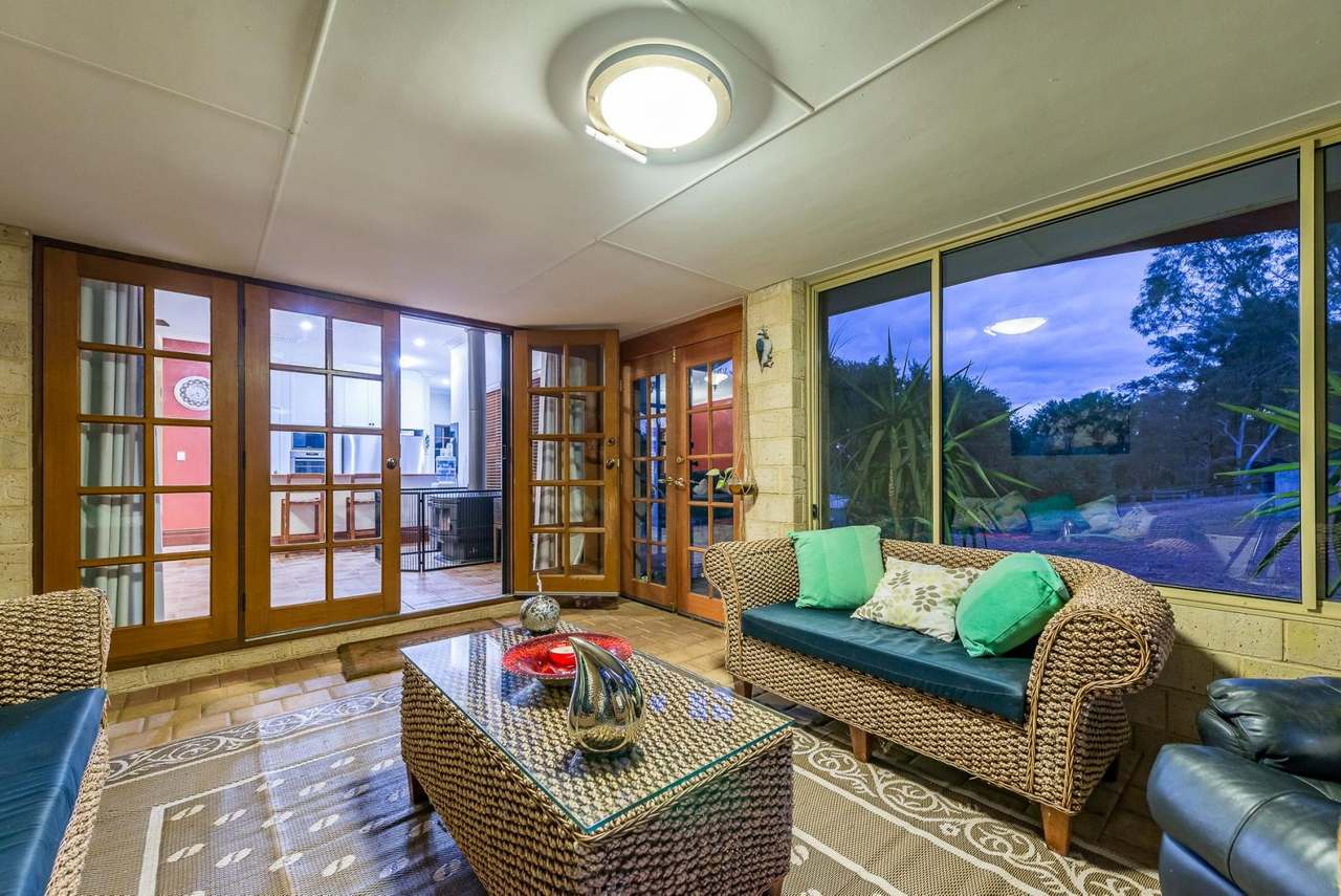 2 Ashmere Drive, Bullsbrook For Sale by Farmbuy.com - image 7