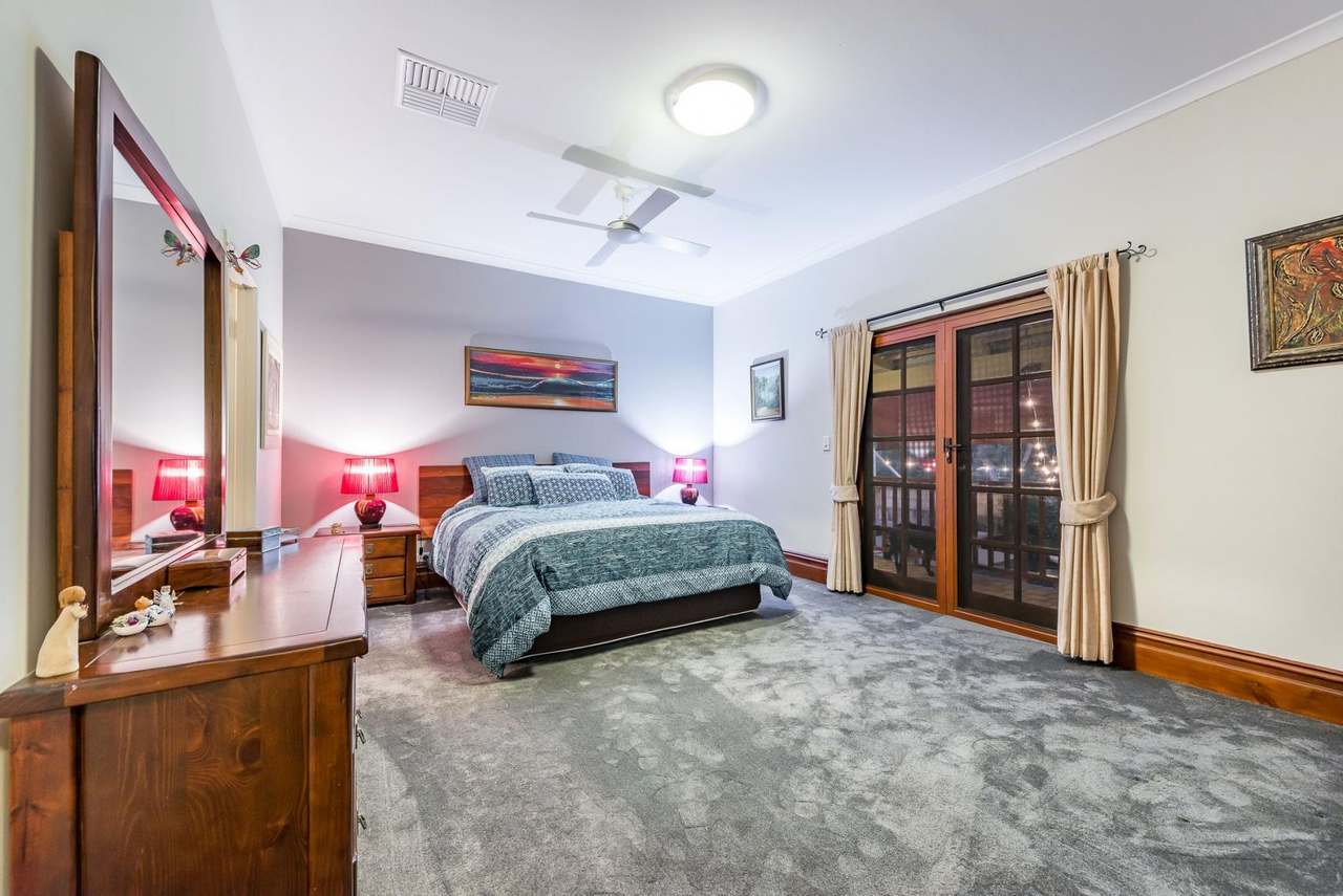 2 Ashmere Drive, Bullsbrook For Sale by Farmbuy.com - image 14