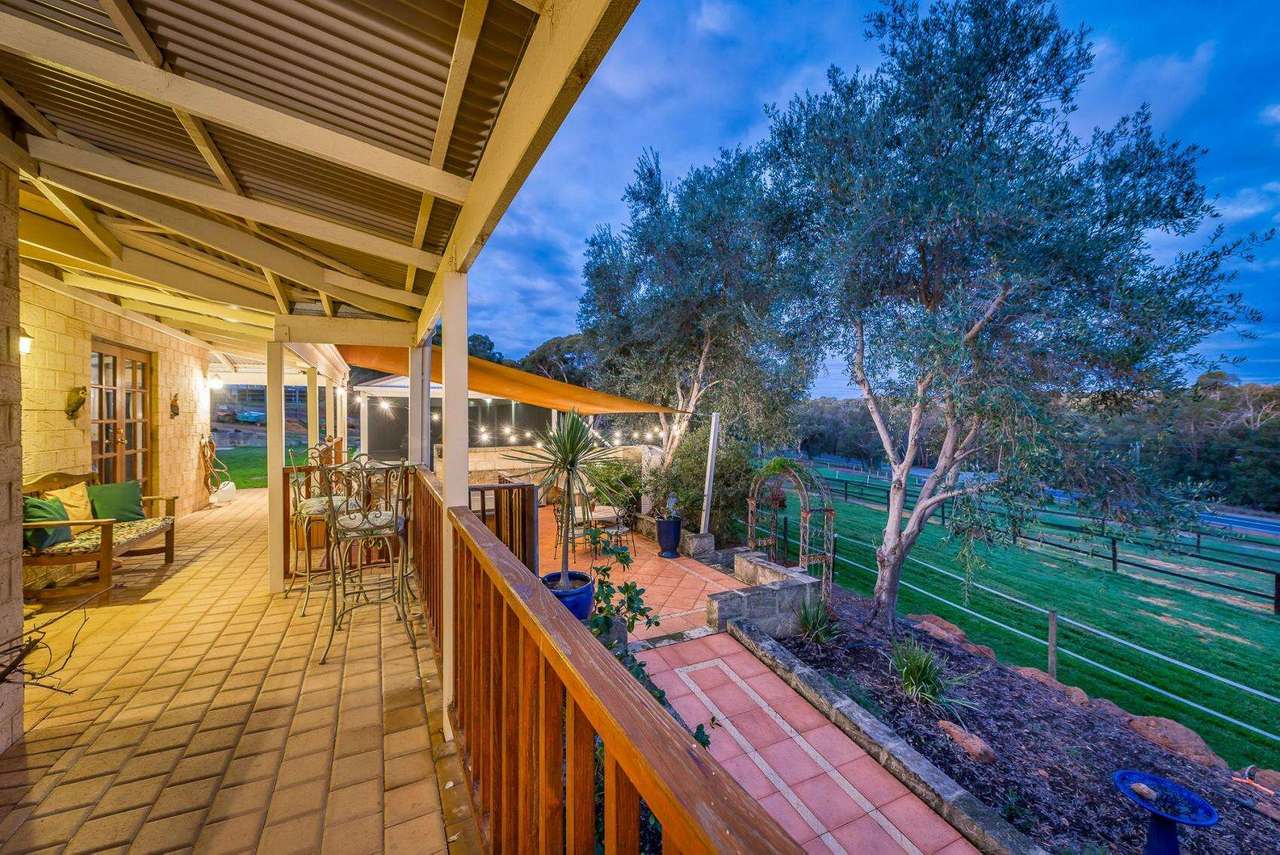 2 Ashmere Drive, Bullsbrook For Sale by Farmbuy.com - image 6