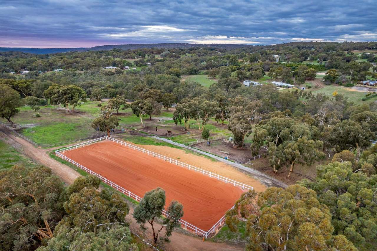 2 Ashmere Drive, Bullsbrook For Sale by Farmbuy.com - image 5