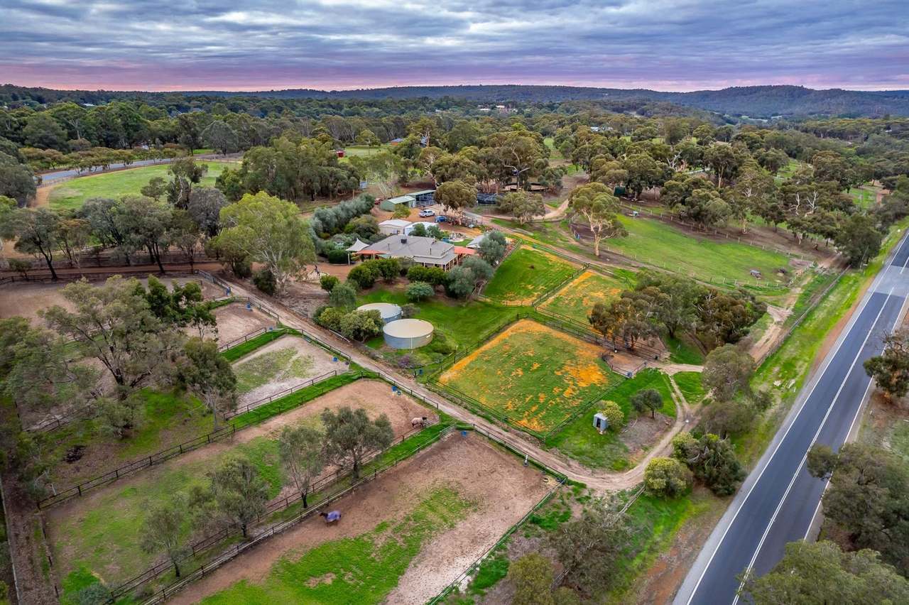 2 Ashmere Drive, Bullsbrook For Sale by Farmbuy.com - image 3
