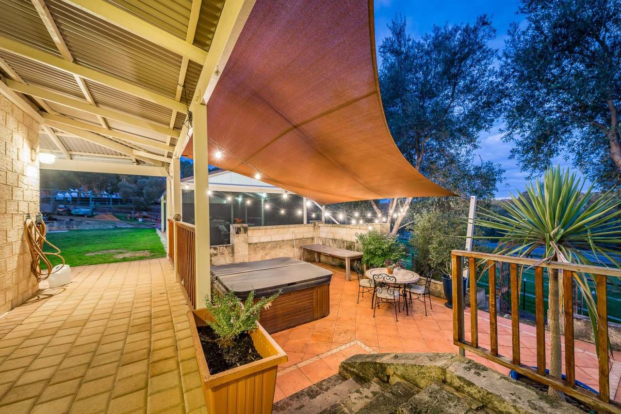 2 Ashmere Drive, Bullsbrook For Sale by Farmbuy.com - image 18