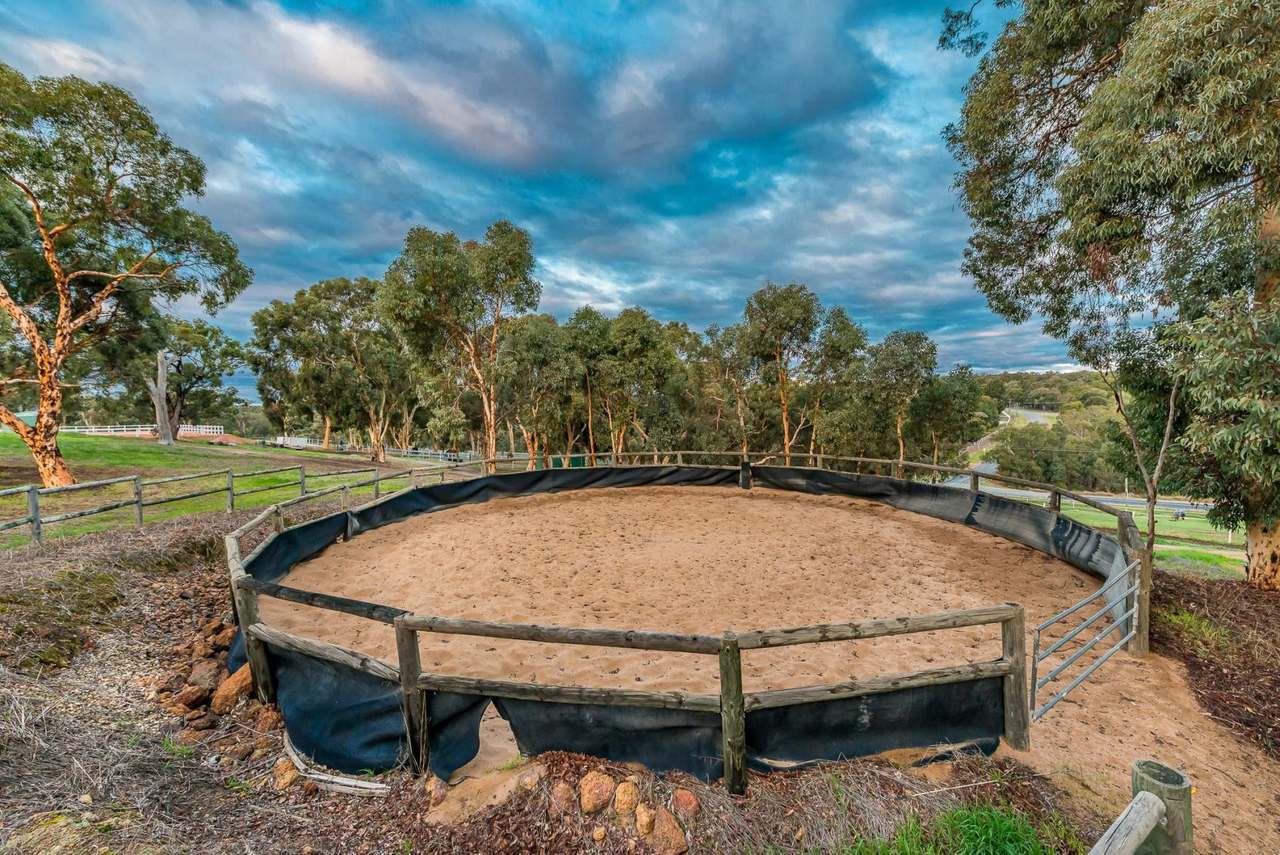 2 Ashmere Drive, Bullsbrook For Sale by Farmbuy.com - image 28