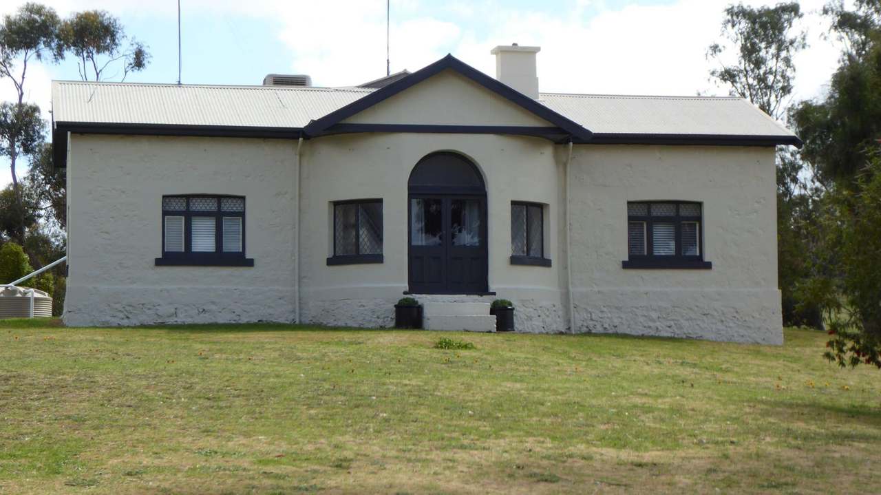 "Old Coonalpyn Homestead" 1349 Heinrich Road, Culburra Sold by Farmbuy.com - image 14