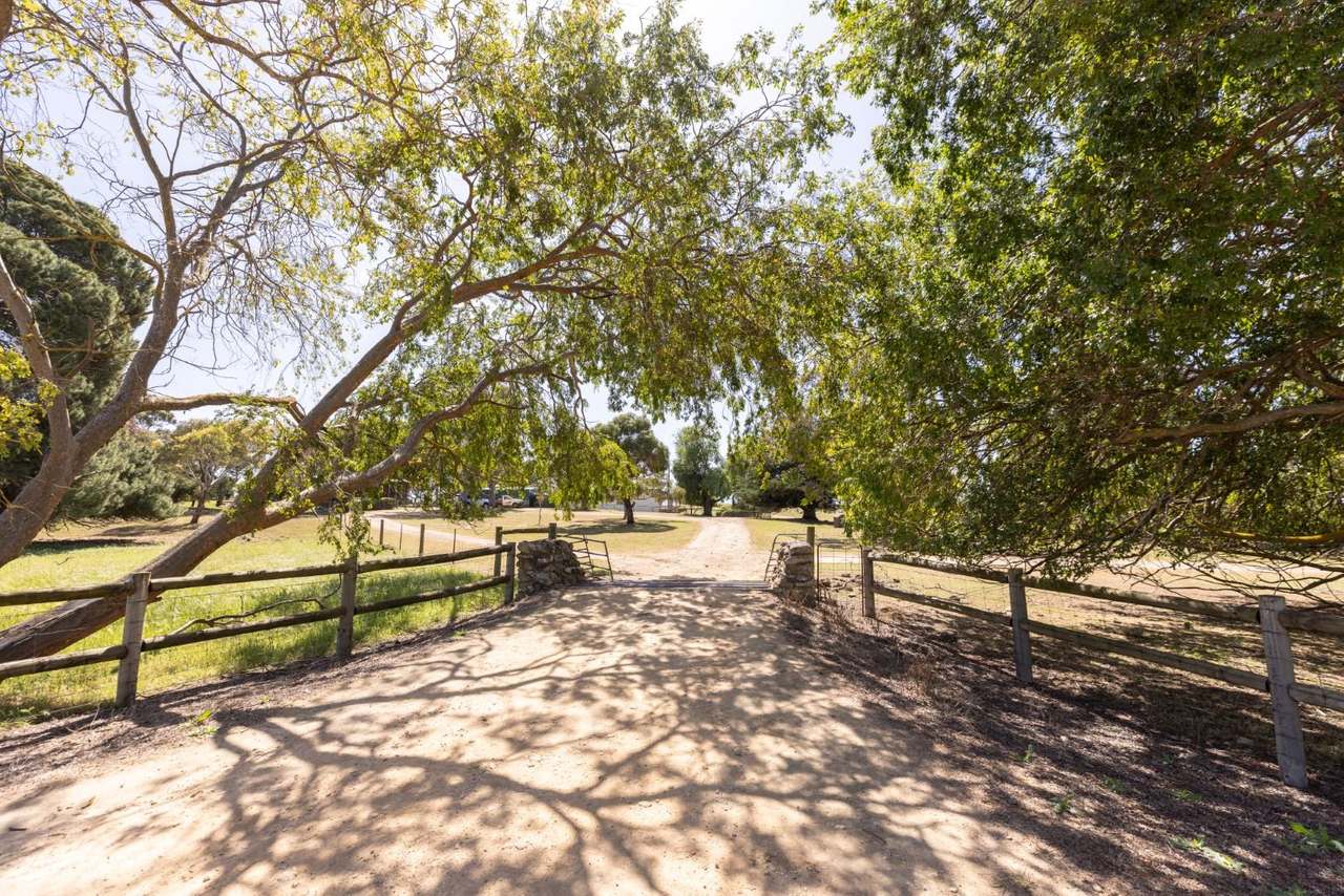 2702 Minnie Crowe Road, KEILIRA  Sold by Farmbuy.com - image 13
