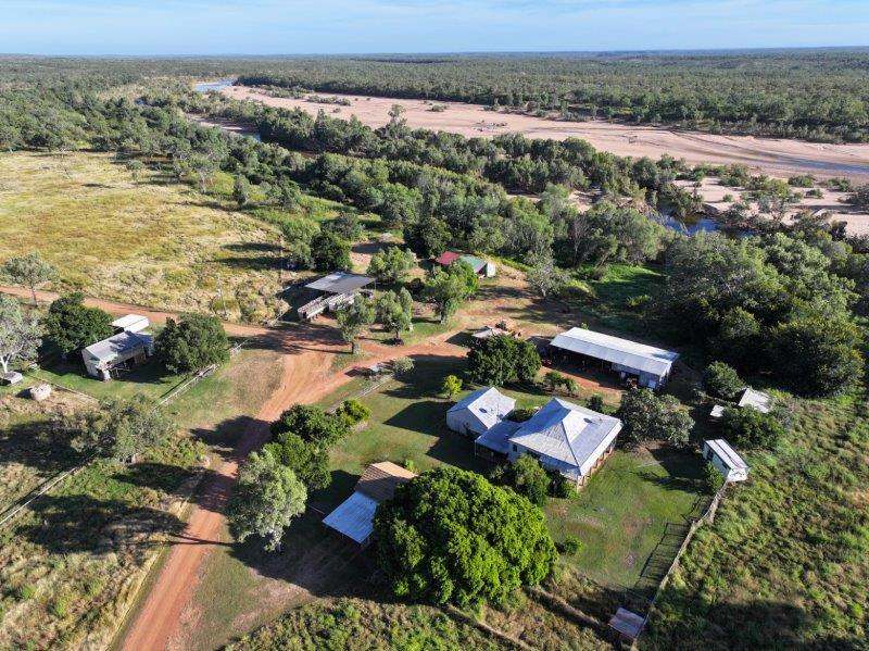 Vanlee Station, Mount Surprise For Sale by Farmbuy.com - image 6