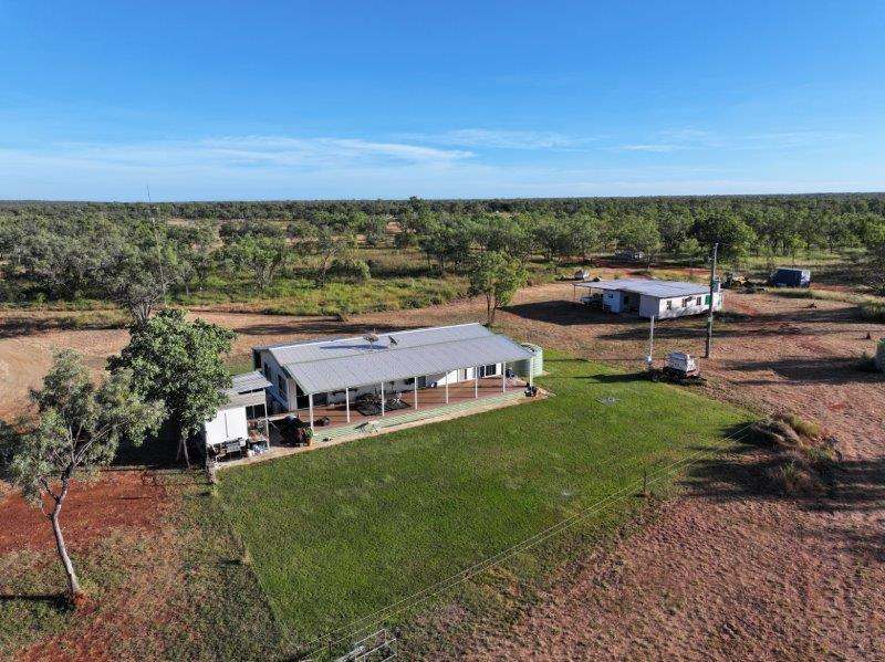 Vanlee Station, Mount Surprise For Sale by Farmbuy.com - image 7
