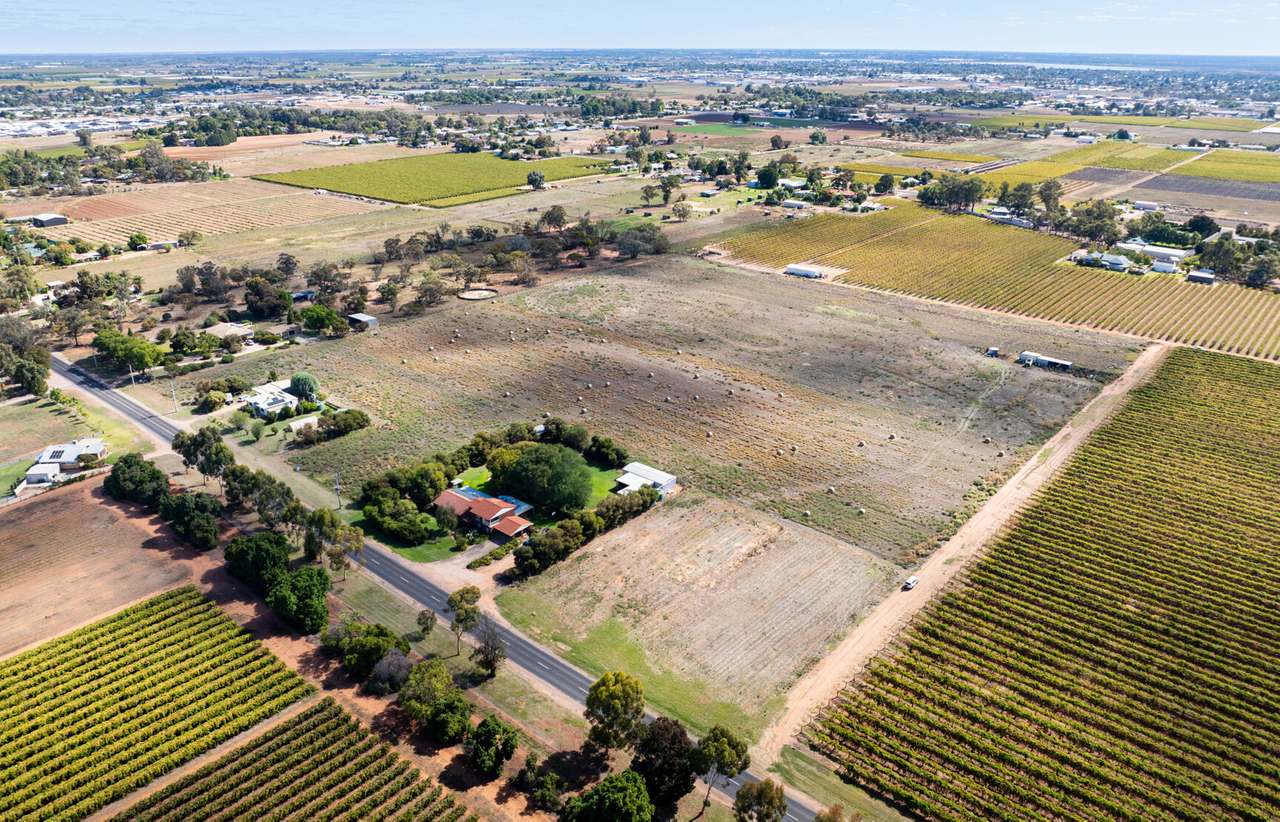Lot 1, Koorlong Avenue, Irymple For Sale by Farmbuy.com - image 2