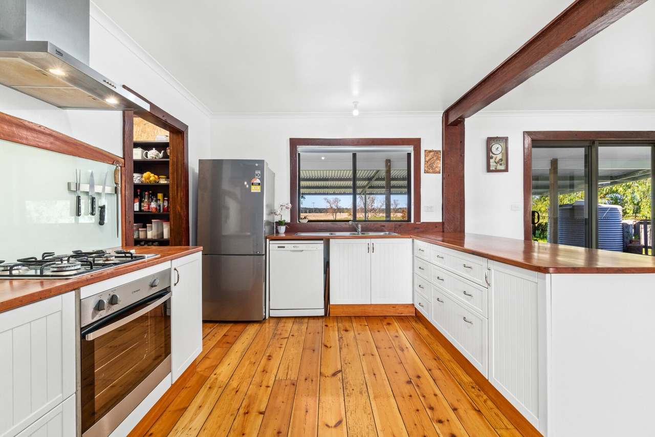 596 Settlement Road, Kilmany For Sale by Farmbuy.com - image 7