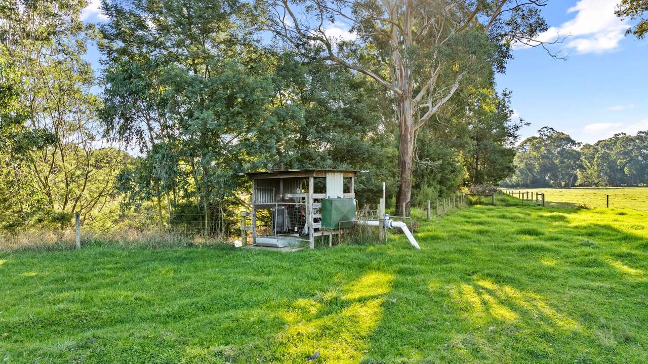 596 Settlement Road, Kilmany For Sale by Farmbuy.com - image 27
