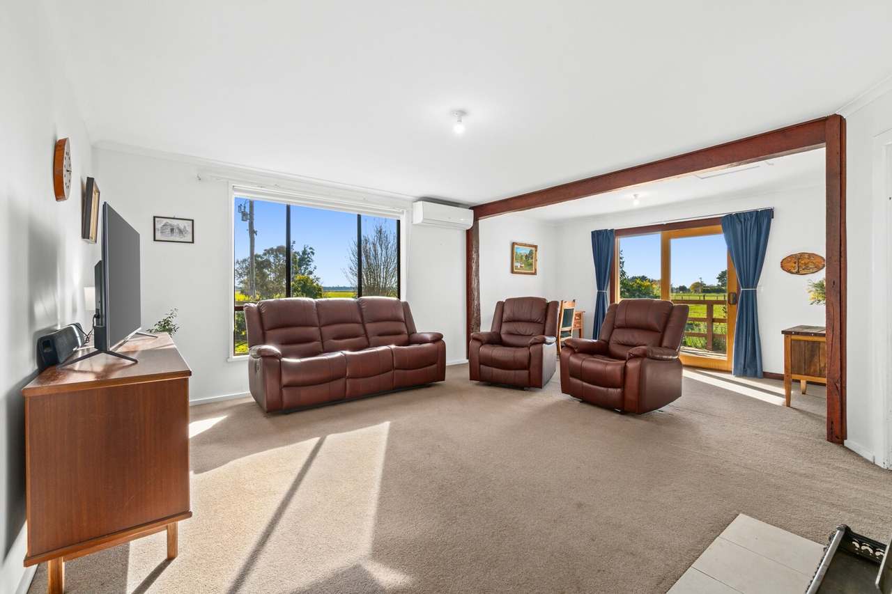 596 Settlement Road, Kilmany For Sale by Farmbuy.com - image 10