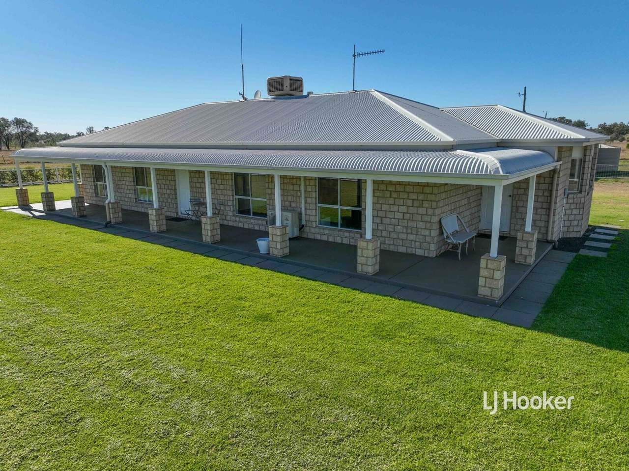 210 Bungeworgorai Lane, Roma Sold by Farmbuy.com - image 4