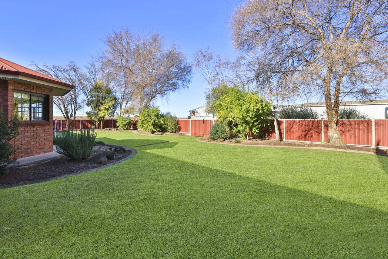 87 Happy Valley Road, Robinvale For Sale by Farmbuy.com - image 21
