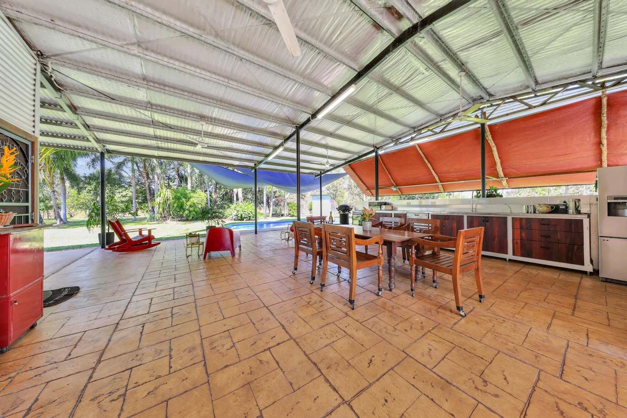 590 & 754 Litchfield Park Road, Batchelor For Sale by Farmbuy.com - image 3