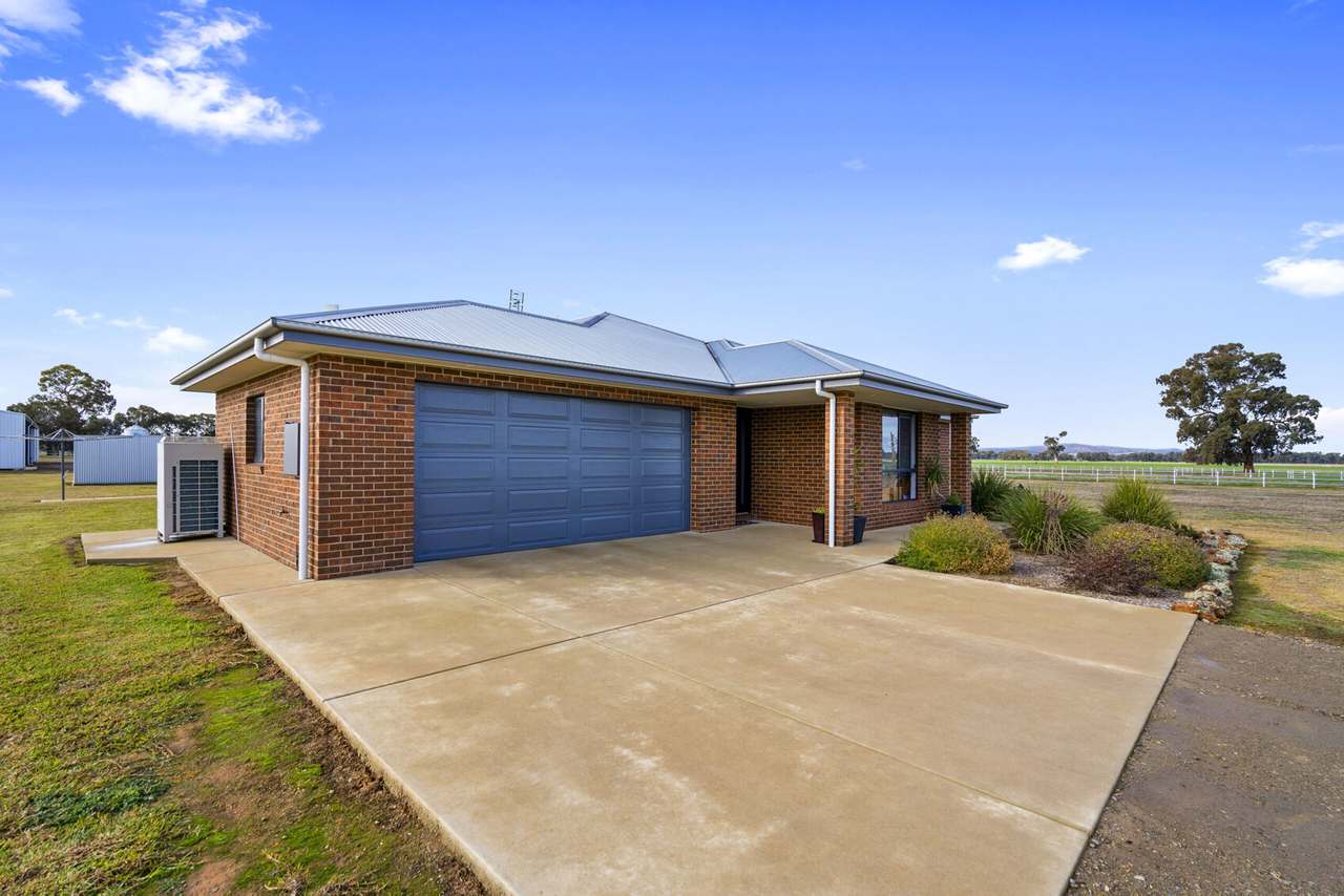 4646 Holbrook Road, Mangoplah Auction by Farmbuy.com - image 7