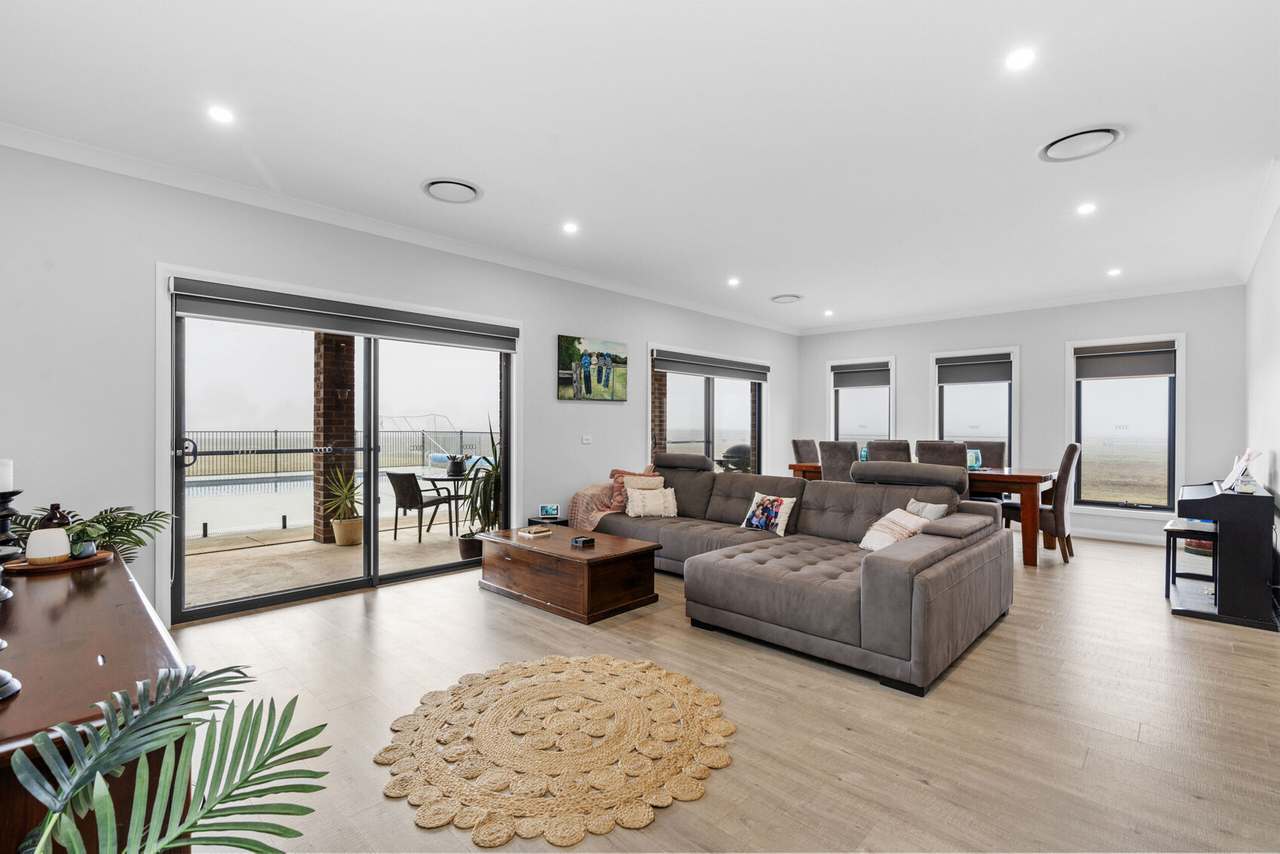 4646 Holbrook Road, Mangoplah Auction by Farmbuy.com - image 9