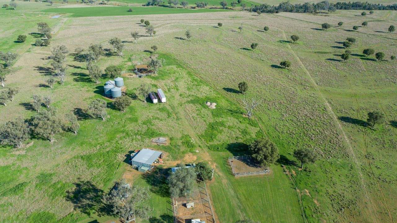 449 Perrings Road, Somerton For Sale by Farmbuy.com - image 2