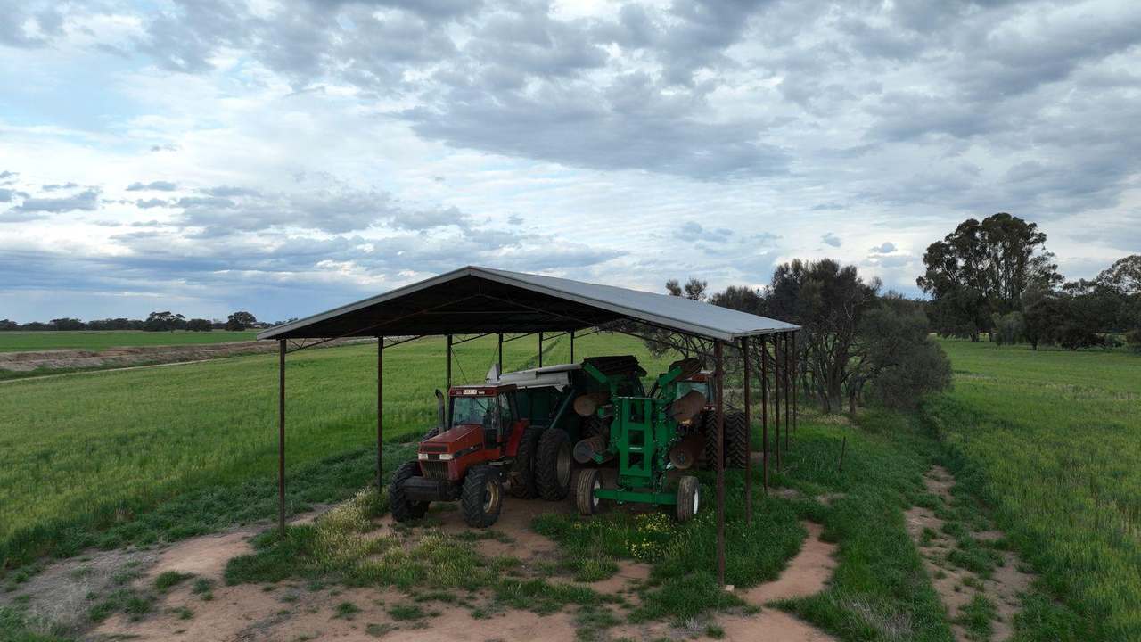 Pretty Pine Road, Deniliquin For Lease by Farmbuy.com - image 18