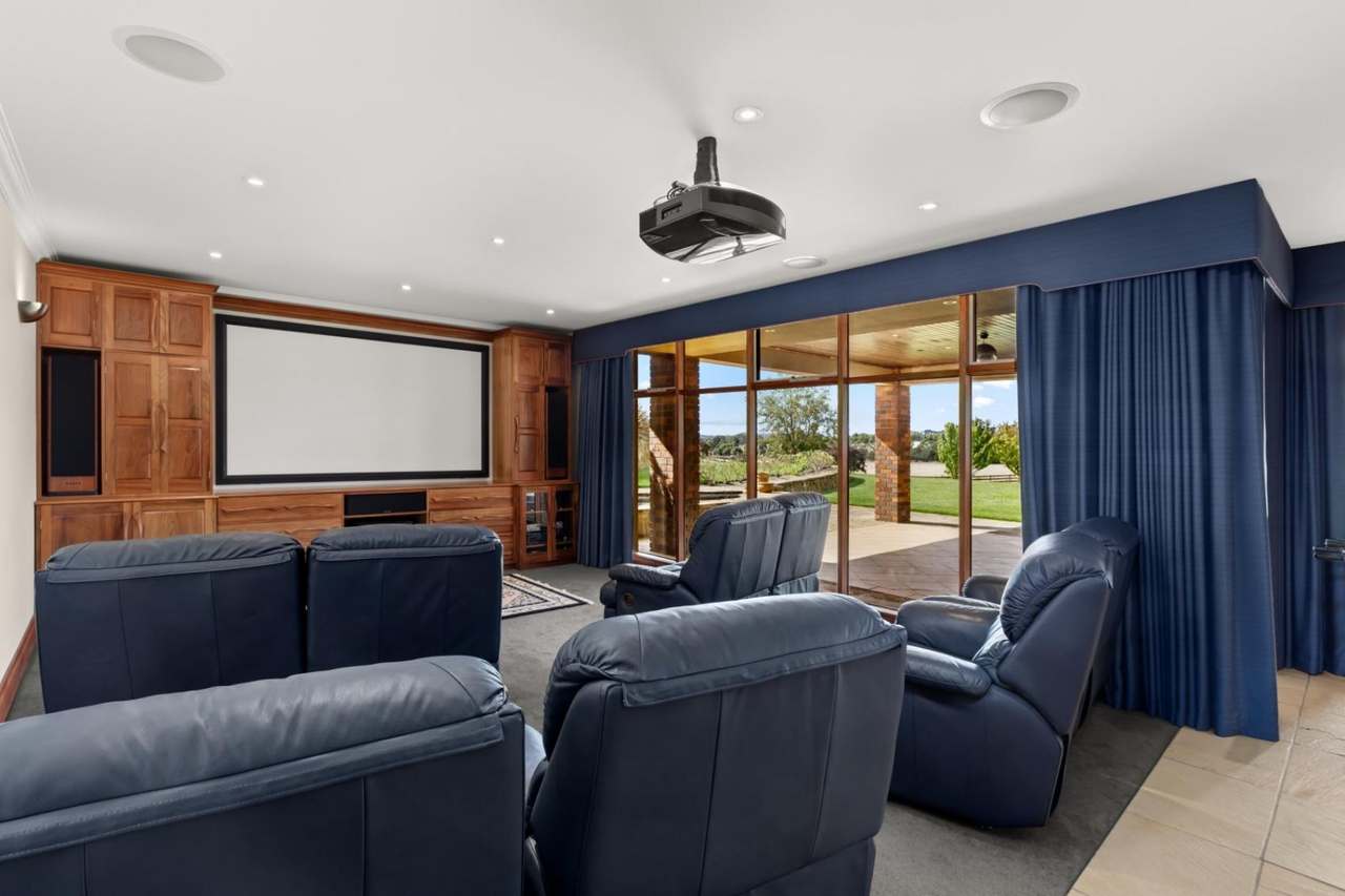265 Maloneys Road, Lancefield For Sale by Farmbuy.com - image 12