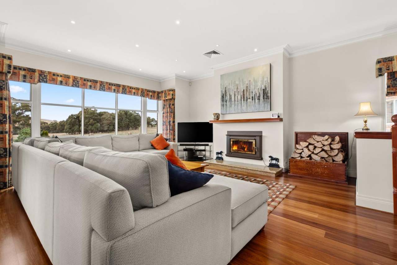 265 Maloneys Road, Lancefield For Sale by Farmbuy.com - image 13