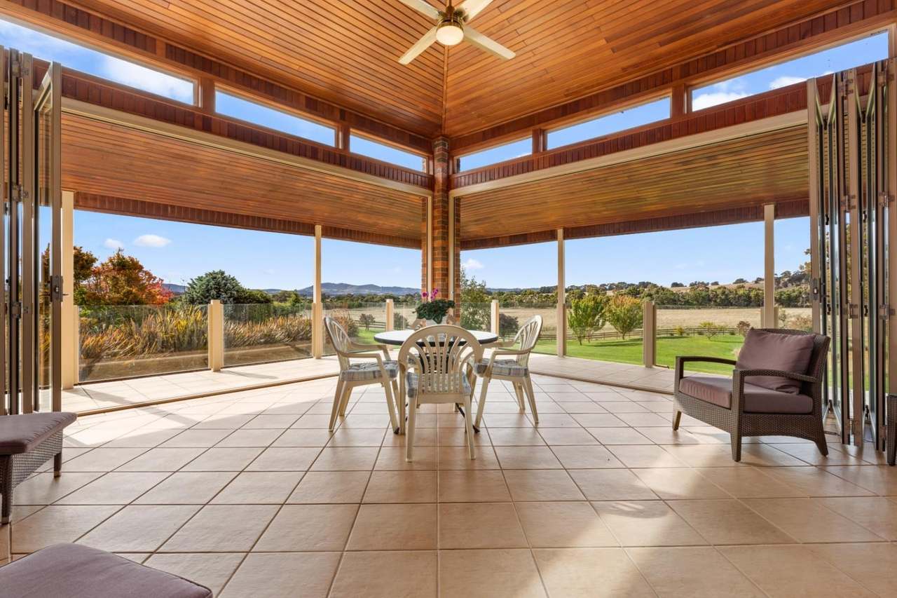 265 Maloneys Road, Lancefield For Sale by Farmbuy.com - image 15