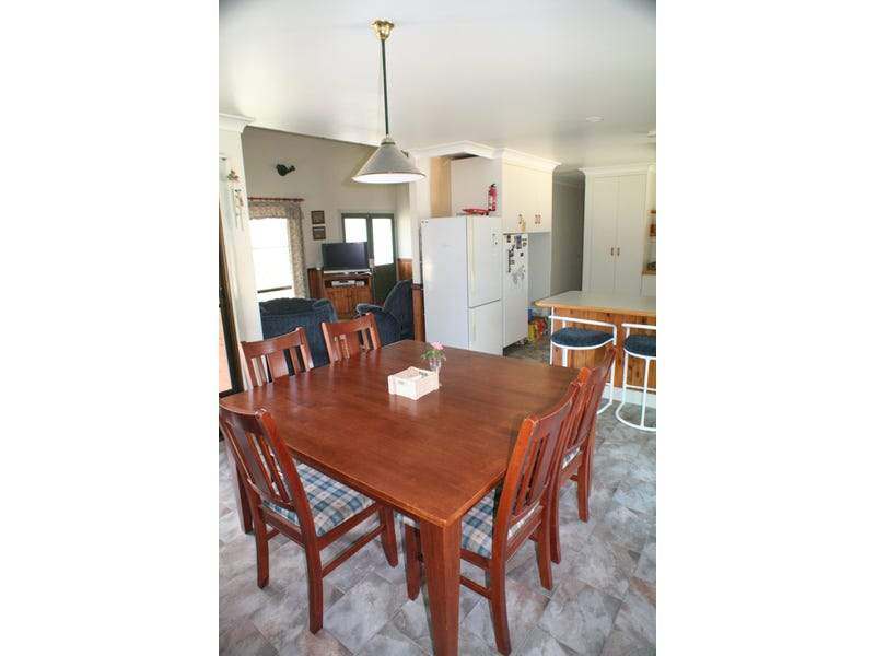 1381 Ryall Road, Miles For Sale by Farmbuy.com - image 13