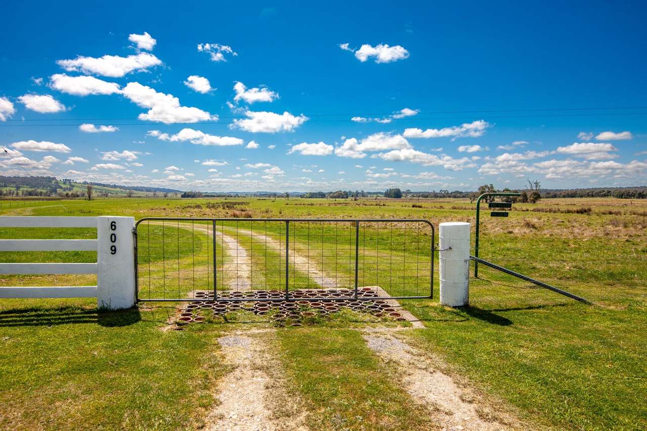 609 Kialla Road , Crookwell  Sold by Farmbuy.com - image 3