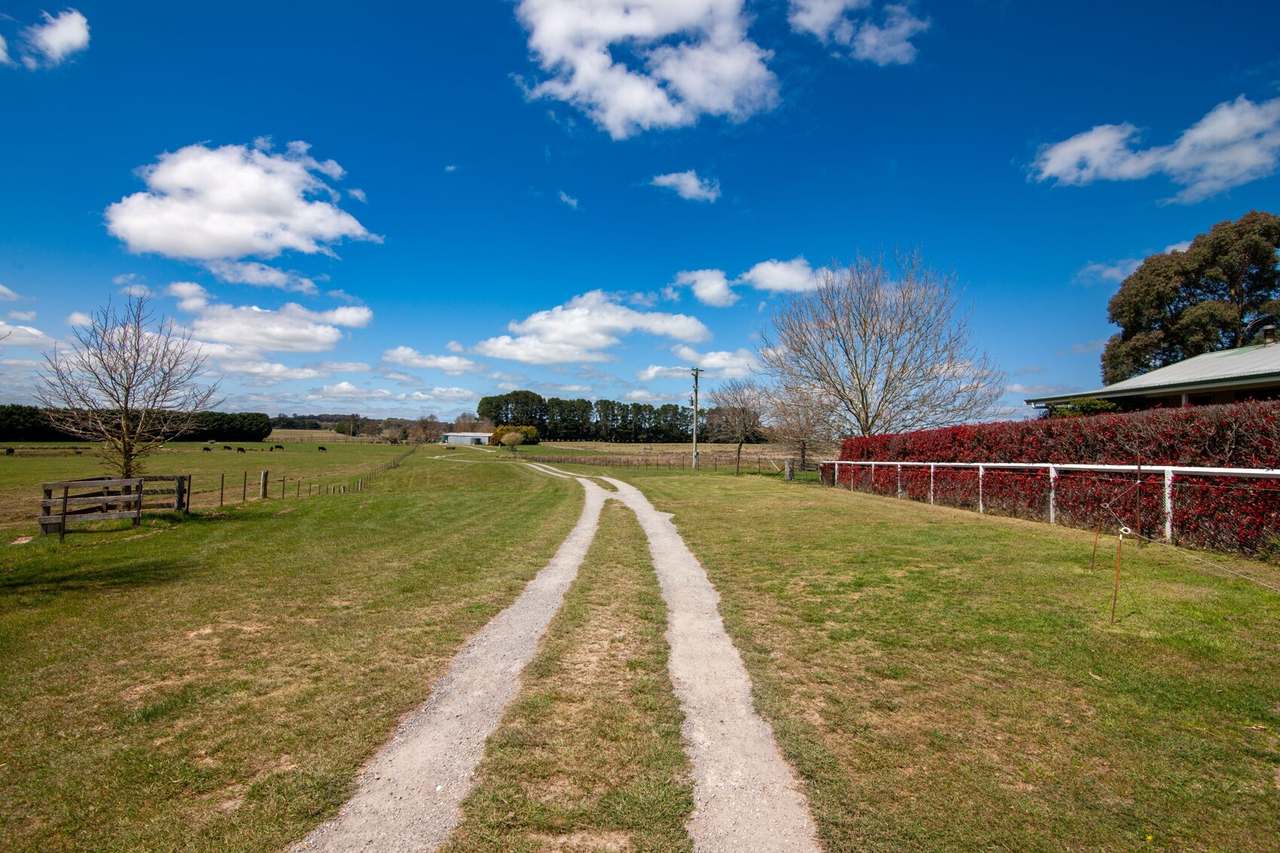 609 Kialla Road , Crookwell  Sold by Farmbuy.com - image 5