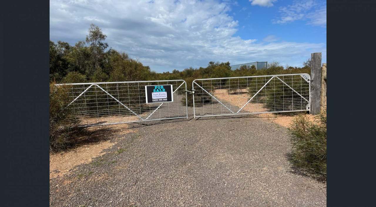 CA12J Arnold West-Inglewood Road, Arnold West Sold by Farmbuy.com - image 7